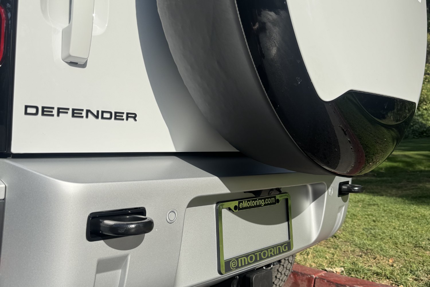 Land Rover Defender sourced and delivered by eMotoring